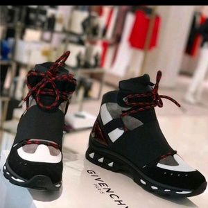 Meet your Posher, Ken